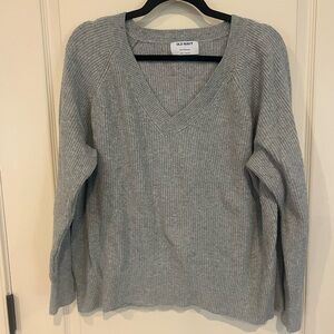 Old Navy Light Gray Knit Pullover